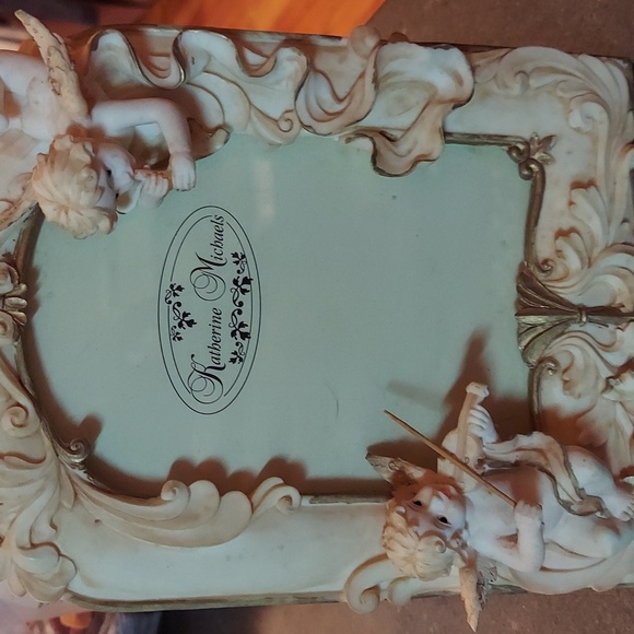 Katherine Michaels Angel picture frame 5 x 6 like new - Picture 8 of 9